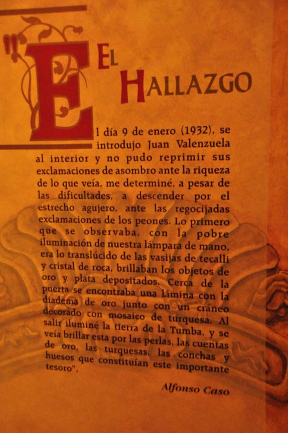 Emocionante descrição de um dos mais famosos achados arqueológicos do séc XX: a Tumba 7 de Monte Albán (no Museu de Cultura de Oaxaca, no México)
